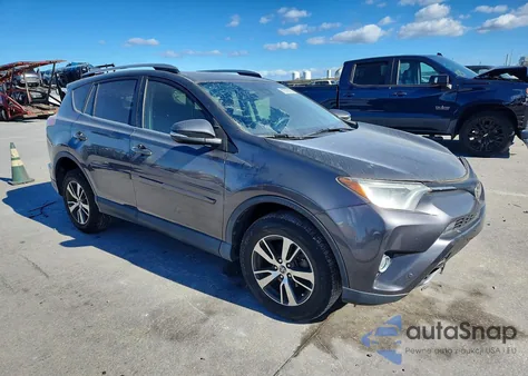 2017 Toyota Rav4 Xle z USA, uszkodzony, nr VIN JTMWFREV8HJ139087